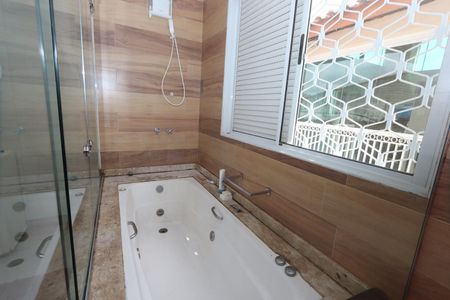 Casa para alugar com 360m², 3 quartos e sem vagaBanheiro da Suíte 