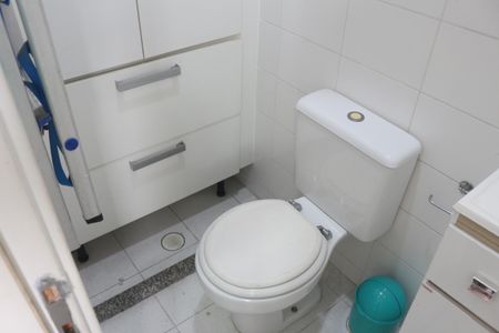 Apartamento à venda com 144m², 3 quartos e 2 vagasBanheiro de Serviço