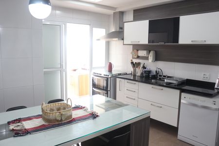 Apartamento à venda com 144m², 3 quartos e 2 vagasCozinha