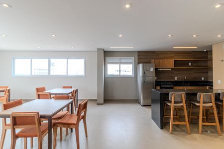 Apartamento para alugar com 38m², 1 quarto e sem vaga Apartamento para alugar com 38m², 1 quarto e sem vagaÁrea comum - Salão de Festas