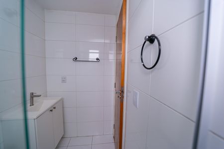Apartamento à venda com 65m², 2 quartos e 1 vaga Apartamento à venda com 65m², 2 quartos e 1 vagaBanheiro