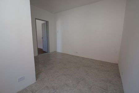 Sala de casa à venda com 2 quartos, 70m² em Vila Guarará, Santo André