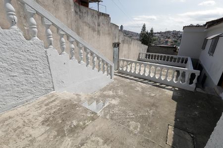 Casa à venda com 70m², 2 quartos e 2 vagasQuintal
