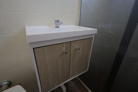 Casa à venda com 70m², 2 quartos e 2 vagasBanheiro da Suíte