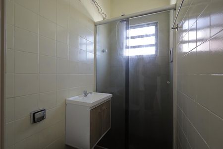 Casa à venda com 70m², 2 quartos e 2 vagasBanheiro da Suíte