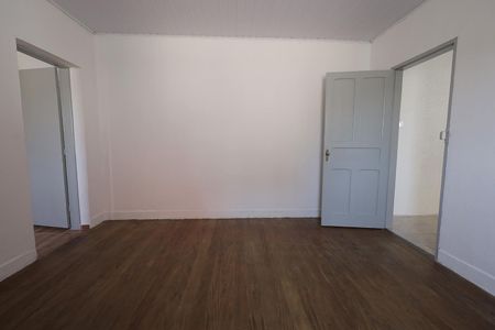 Casa à venda com 70m², 2 quartos e 2 vagasQuarto 