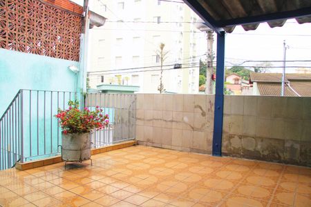 Casa para alugar com 120m², 2 quartos e 2 vagasVaranda 