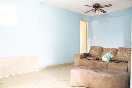 Casa para alugar com 120m², 2 quartos e 2 vagasSala 