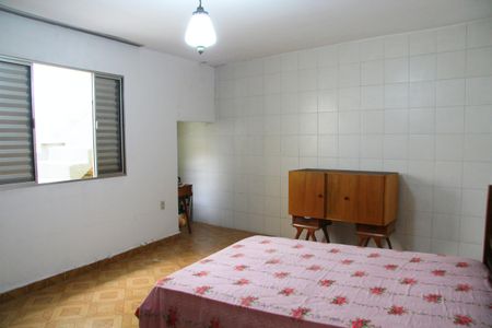 Casa para alugar com 120m², 2 quartos e 2 vagasQuarto 01