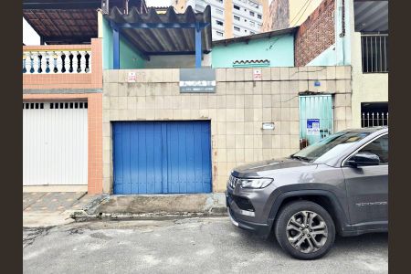 Casa para alugar com 120m², 2 quartos e 2 vagasFachada 