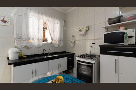 Casa à venda com 118m², 2 quartos e 2 vagas Casa à venda com 118m², 2 quartos e 2 vagasCozinha