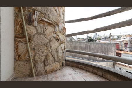 Casa à venda com 118m², 2 quartos e 2 vagas Casa à venda com 118m², 2 quartos e 2 vagasSacada do Quarto 1