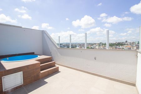 Apartamento à venda com 96m², 2 quartos e 2 vagas Apartamento à venda com 96m², 2 quartos e 2 vagasPiscina
