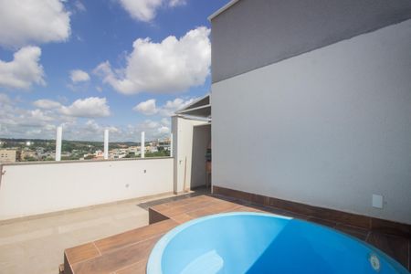Apartamento à venda com 96m², 2 quartos e 2 vagas Apartamento à venda com 96m², 2 quartos e 2 vagasPiscina