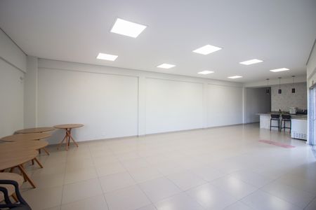 Apartamento à venda com 96m², 2 quartos e 2 vagas Apartamento à venda com 96m², 2 quartos e 2 vagasÁrea comum - Salão de festas