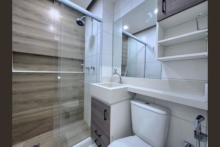 Apartamento à venda com 72m², 2 quartos e 1 vaga Apartamento à venda com 72m², 2 quartos e 1 vagaBanheiro da Suíte