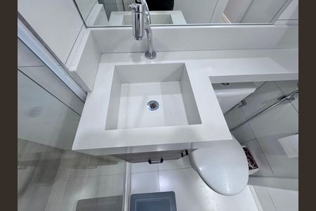 Apartamento à venda com 72m², 2 quartos e 1 vaga Apartamento à venda com 72m², 2 quartos e 1 vagaBanheiro Social
