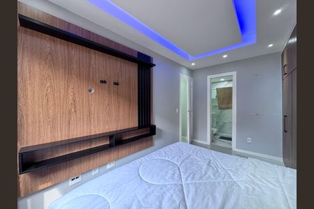 Apartamento à venda com 72m², 2 quartos e 1 vaga Apartamento à venda com 72m², 2 quartos e 1 vagaSuíte