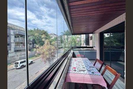 Apartamento à venda com 72m², 2 quartos e 1 vaga Apartamento à venda com 72m², 2 quartos e 1 vagaVaranda
