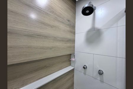 Apartamento à venda com 72m², 2 quartos e 1 vaga Apartamento à venda com 72m², 2 quartos e 1 vagaBanheiro Social