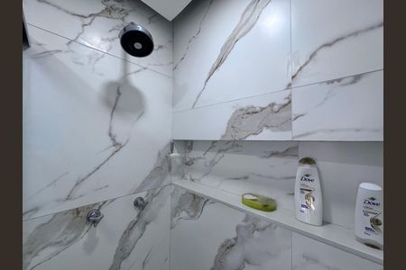 Apartamento à venda com 72m², 2 quartos e 1 vaga Apartamento à venda com 72m², 2 quartos e 1 vagaBanheiro da Suíte
