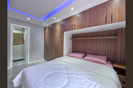 Apartamento à venda com 72m², 2 quartos e 1 vaga Apartamento à venda com 72m², 2 quartos e 1 vagaSuíte