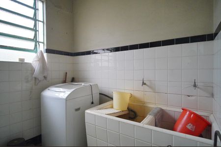 Casa à venda com 380m², 5 quartos e 5 vagasÁrea de Serviço