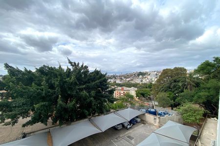 Vista da Suíte de apartamento para alugar com 3 quartos, 70m² em Cinquentenario, Belo Horizonte
