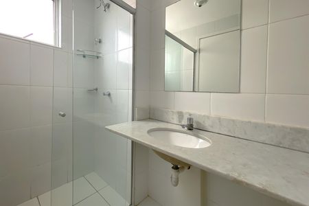 Banheiro da Suíte de apartamento para alugar com 3 quartos, 70m² em Cinquentenario, Belo Horizonte