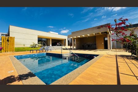 Casa de condomínio para alugar com 1000m², 4 quartos e 6 vagasÁrea comum