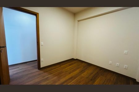 Casa de condomínio para alugar com 1000m², 4 quartos e 6 vagasQuarto 3