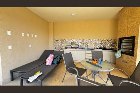 Casa de condomínio para alugar com 1000m², 4 quartos e 6 vagasVaranda