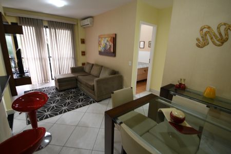 Sala de apartamento para alugar com 1 quarto, 50m² em Cambuí, Campinas