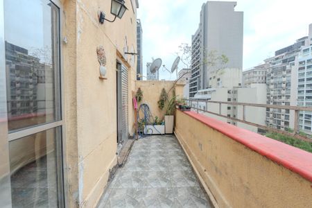 Apartamento à venda com 131m², 2 quartos e sem vagaSacada
