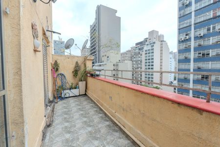 Apartamento à venda com 131m², 2 quartos e sem vagaSacada