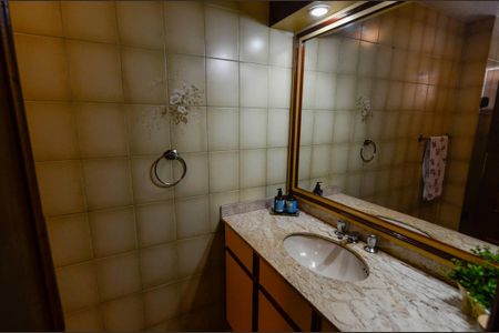 Apartamento à venda com 273m², 4 quartos e 1 vagaBanheiro 1