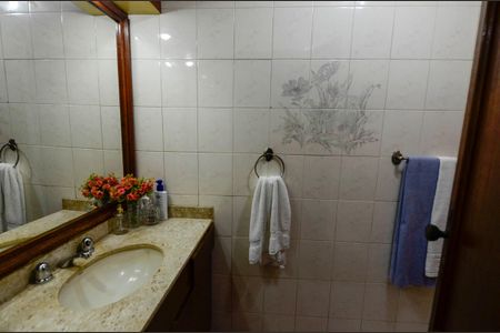 Apartamento à venda com 273m², 4 quartos e 1 vagaBanheiro da Suíte 2