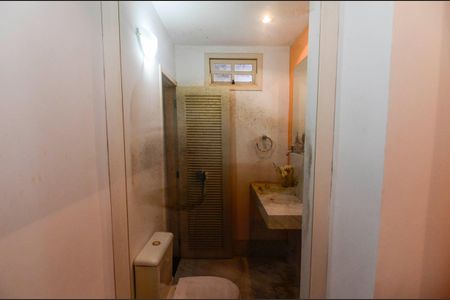 Apartamento à venda com 273m², 4 quartos e 1 vagaBanheiro 2