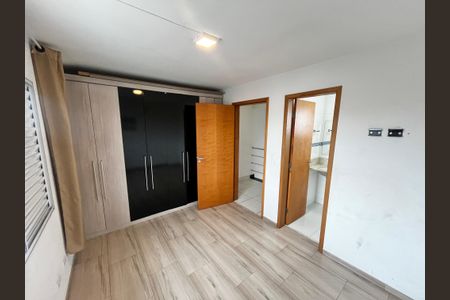 Casa à venda com 104m², 3 quartos e 2 vagasQuarto Suíte