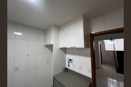 Casa à venda com 104m², 3 quartos e 2 vagasCozinha