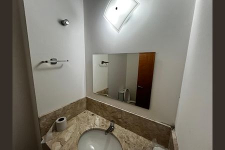 Casa à venda com 104m², 3 quartos e 2 vagasLavabo