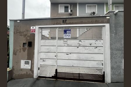 Casa à venda com 104m², 3 quartos e 2 vagasFachada/Placa