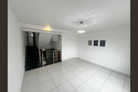 Sala de casa à venda com 3 quartos, 104m² em Jardim Rossin, São Paulo