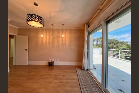 Casa de condomínio à venda com 435m², 5 quartos e 6 vagasSuíte1