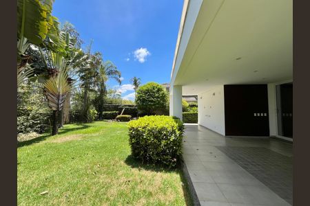 Casa de condomínio à venda com 435m², 5 quartos e 6 vagasÁrea externa