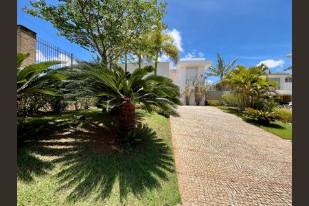 Casa de condomínio à venda com 435m², 5 quartos e 6 vagasFachada da casa