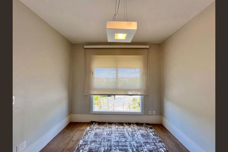 Casa de condomínio à venda com 435m², 5 quartos e 6 vagasSuíte 4