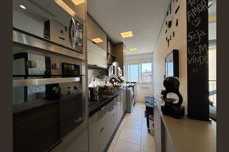 Apartamento à venda com 2 quartos, 55m² em Vila Satúrnia, Campinas