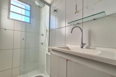 Banheiro de apartamento à venda com 2 quartos, 44m² em Jardim Marcia, Campinas