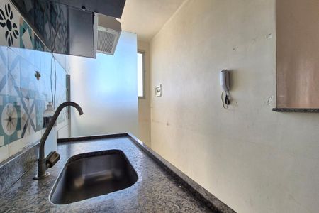 Cozinha  de apartamento à venda com 2 quartos, 44m² em Jardim Marcia, Campinas